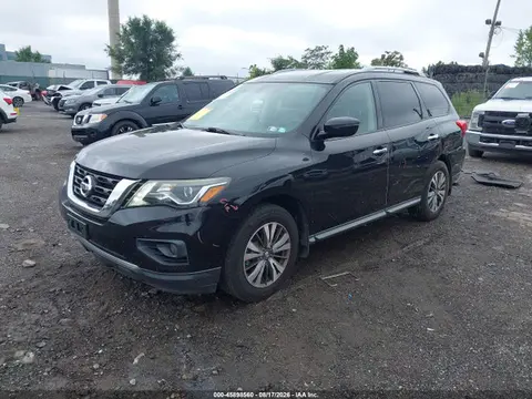 2017 Nissan Pathfinder Sv VIN 5N1DR2MM0HC677863 фото 2