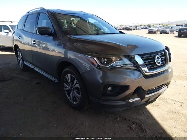 5N1DR2MM8JC653056 — 2018 Nissan Pathfinder SV, Передняя часть слева (Left Front), фото до ремонта