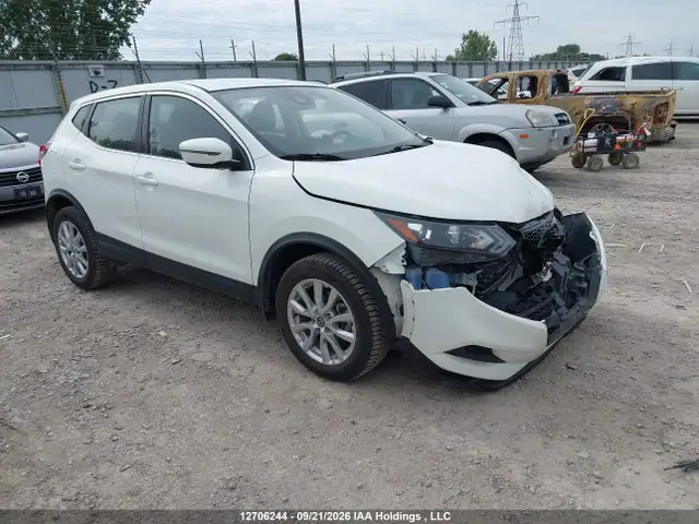 JN1BJ1AV2NW342532 — 2022 Nissan Qashqai S, Передняя часть (Front), фото до ремонта