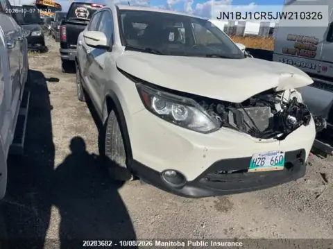 JN1BJ1CR5JW210326 — 2018 Nissan Qashqai, Передняя часть, фото до ремонта