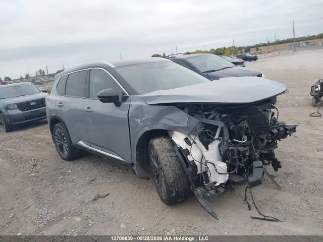 JN8BT3DD7SW303554 — 2025 Nissan Rogue Platinum, Передняя часть (Front), фото до ремонта
