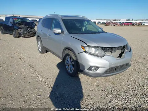 5N1AT2MV0FC886627 — 2015 Nissan Rogue S/SL/SV, Передняя часть (Front), фото до ремонта