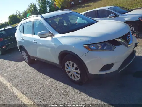 5N1AT2MT3FC923426 — 2015 Nissan Rogue S/SV, Передняя часть слева (Left Front), фото до ремонта
