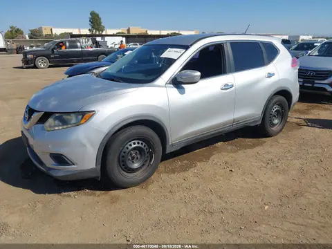 2015 Nissan ROGUE S VIN KNMAT2MT6FP585629 фото 2