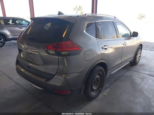 2017 Nissan ROGUE S VIN JN8AT2MT3HW390598 фото 4