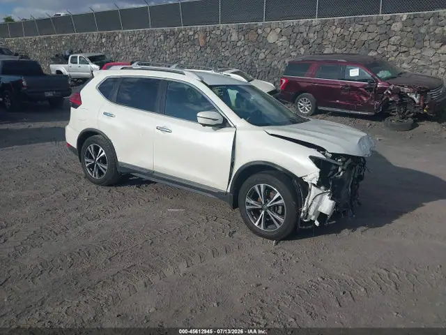 5N1AT2MT3HC860976 — 2017 Nissan Rogue SL, Передняя часть (Front End), фото до ремонта