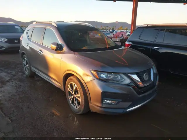 5N1AT2MT0JC810137 — 2018 Nissan Rogue SL, Естественный износ (Normal Wear & Tear), фото до ремонта