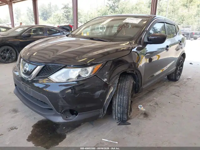 JN1BJ1CR4JW250302 — 2018 Nissan Rogue Sport S, фото 2 с аукциона IAAI 30.09.2026, Передняя часть слева