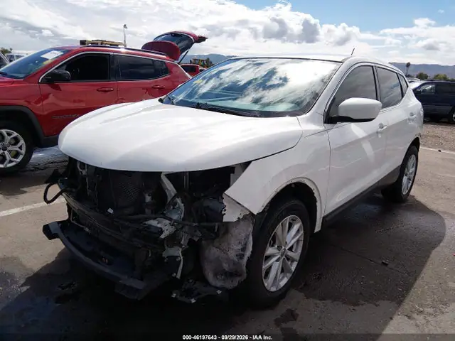 2018 Nissan Rogue Sport S VIN JN1BJ1CP6JW159451 фото 2