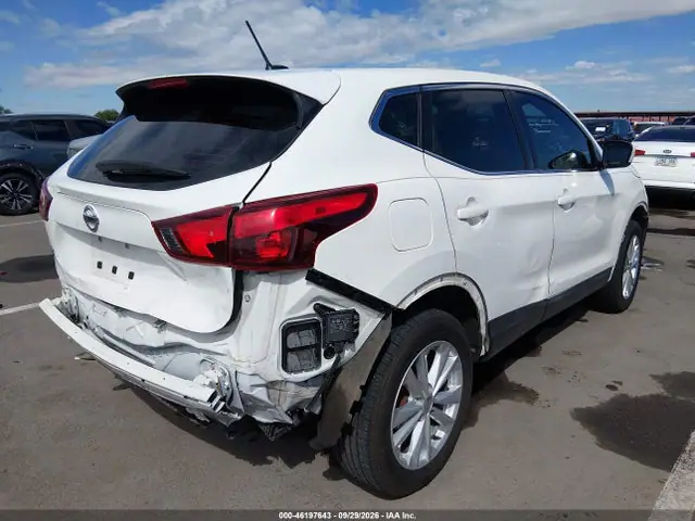 2018 Nissan Rogue Sport S VIN JN1BJ1CP6JW159451 фото 4