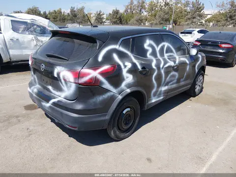 2019 Nissan Rogue Sport S VIN JN1BJ1CP0KW220777 фото 4