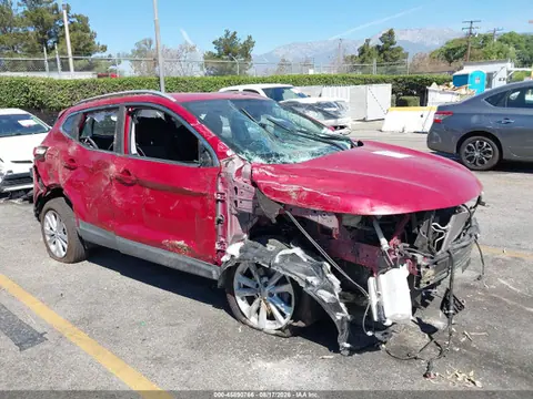 JN1BJ1CP7HW021525 — 2017 Nissan Rogue Sport SV, Опрокидывание (Rollover), фото до ремонта