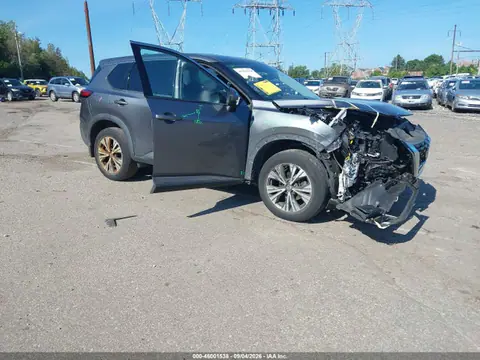 5N1AT3BB2MC756246 — 2021 Nissan Rogue SV Intelligent AWD, Передняя часть (Front End), фото до ремонта