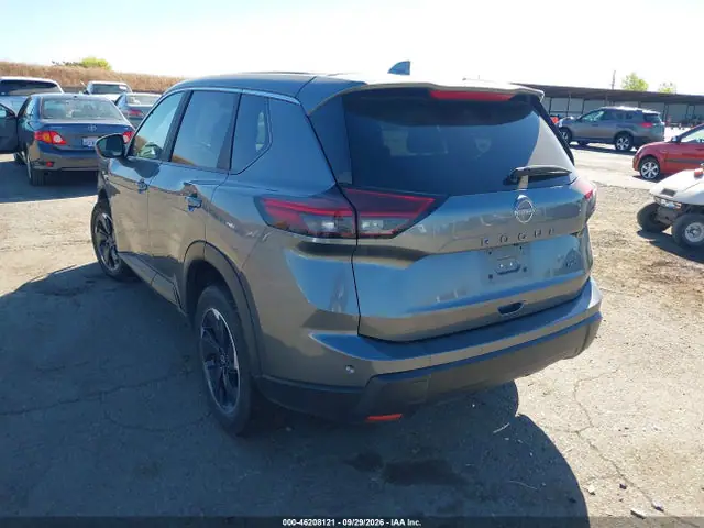 5N1BT3BBXSC833625 — 2025 Nissan Rogue SV Intelligent AWD, фото 3 с аукциона IAAI 30.09.2026, Передняя часть
