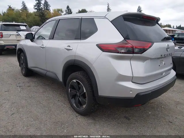 JN8BT3BB0SW421432 — 2025 Nissan Rogue SV Intelligent AWD, фото 3 с аукциона IAAI 14.10.2026, Передняя часть