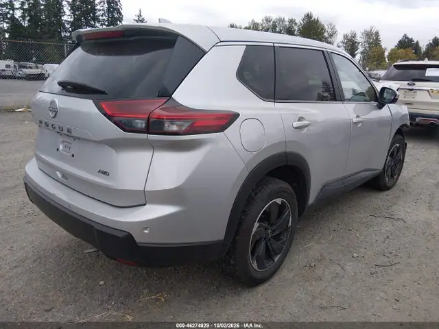 JN8BT3BB0SW421432 — 2025 Nissan Rogue SV Intelligent AWD, фото 4 с аукциона IAAI 14.10.2026, Передняя часть