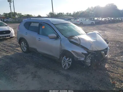 KNMAT2MV7FP569098 — 2015 Nissan Rogue SV, Передняя часть (Front End), фото до ремонта