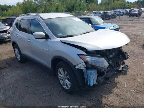 5N1AT2MV4FC926370 — 2015 Nissan Rogue SV, Передняя часть (Front End), фото до ремонта