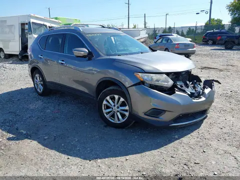 KNMAT2MV1FP507759 — 2015 Nissan Rogue SV, Передняя часть слева (Left Front), фото до ремонта