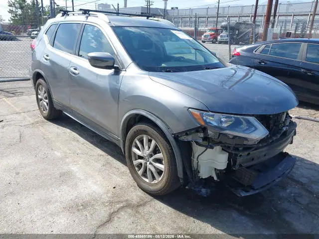 KNMAT2MT8HP607827 — 2017 Nissan Rogue SV, Передняя часть (Front End), фото до ремонта