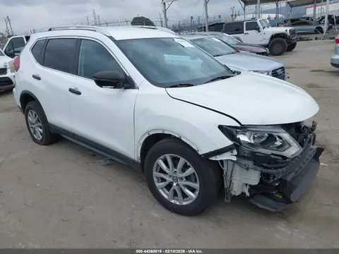 KNMAT2MT6JP570928 — 2018 Nissan Rogue SV, Передняя часть (Front End), фото до ремонта