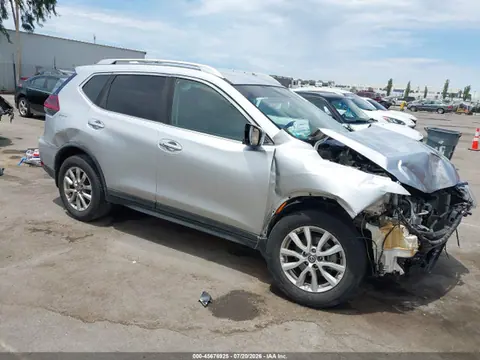 KNMAT2MT8JP605050 — 2018 Nissan Rogue SV, Передняя часть (Front End), фото до ремонта