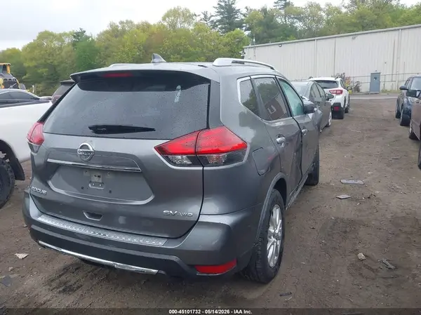 JN8AT2MV3HW024531 — 2017 Nissan Rogue, фото 4 с аукциона IAAI 06.10.2026, Передняя часть справа