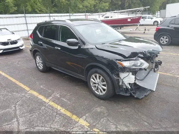 KNMAT2MV3HP506826 — 2017 Nissan Rogue, Передняя часть (Front End), фото до ремонта