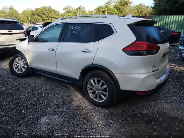 JN8AT2MVXHW253675 — 2017 Nissan Rogue, фото 3 с аукциона IAAI, Передняя часть
