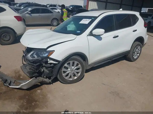 KNMAT2MT7HP573170 — 2017 Nissan Rogue, фото 2 с аукциона IAAI 13.10.2026, Передняя часть