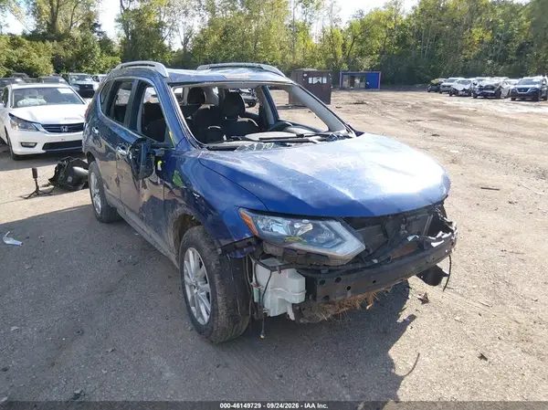 KNMAT2MV8HP584082 — 2017 Nissan Rogue, Опрокидывание (Rollover), фото до ремонта