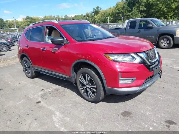 5N1AT2MV5HC779916 — 2017 Nissan Rogue, Передняя часть слева (Left Front), фото до ремонта