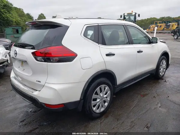 JN8AT2MV8HW015646 — 2017 Nissan Rogue, фото 4 с аукциона IAAI, Передняя часть