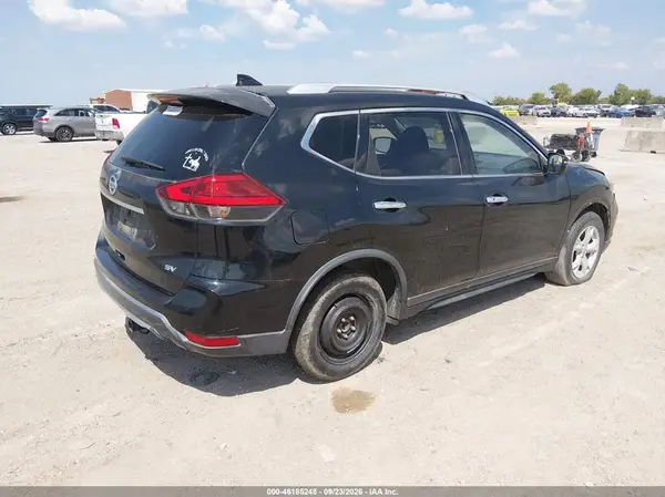 KNMAT2MT2HP519422 — 2017 Nissan Rogue, фото 4 с аукциона IAAI 14.10.2026, Естественный износ