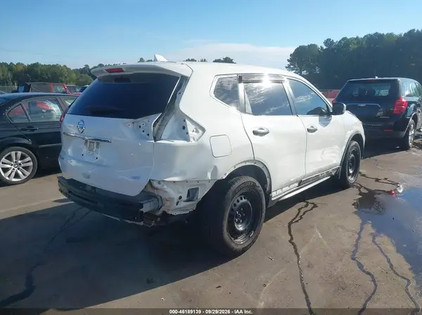 JN8AT2MV7HW011510 — 2017 Nissan Rogue, фото 4 с аукциона IAAI, Задняя часть справа