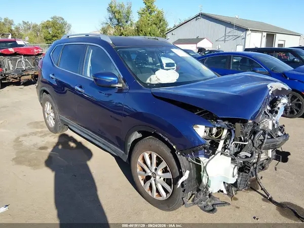 KNMAT2MT4HP529787 — 2017 Nissan Rogue, Передняя часть (Front End), фото до ремонта
