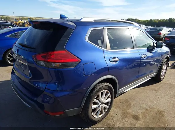 KNMAT2MT4HP529787 — 2017 Nissan Rogue, фото 4 с аукциона IAAI 13.10.2026, Передняя часть