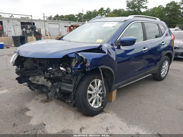 JN8AT2MV9HW000914 — 2017 Nissan Rogue, фото 2 с аукциона IAAI, Передняя часть