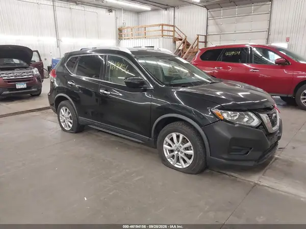 KNMAT2MV2HP592985 — 2017 Nissan Rogue, Естественный износ (Normal Wear & Tear), фото до ремонта
