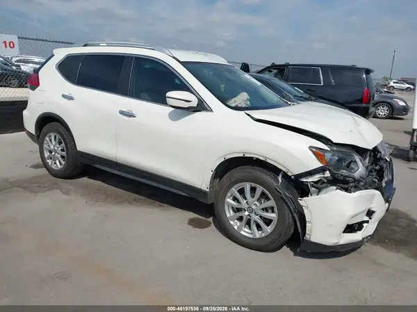 JN8AT2MT2HW131312 — 2017 Nissan Rogue, Передняя часть (Front End), фото до ремонта