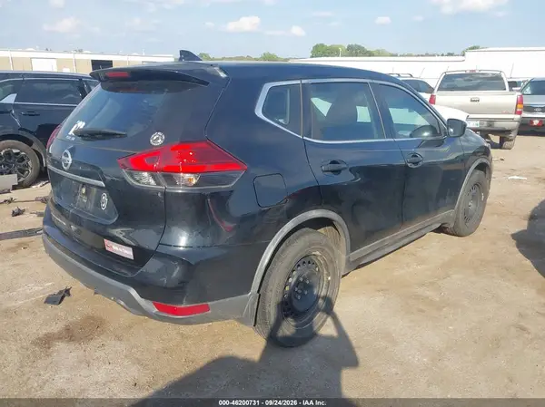 KNMAT2MT3HP599412 — 2017 Nissan Rogue, фото 4 с аукциона IAAI, Левый бок
