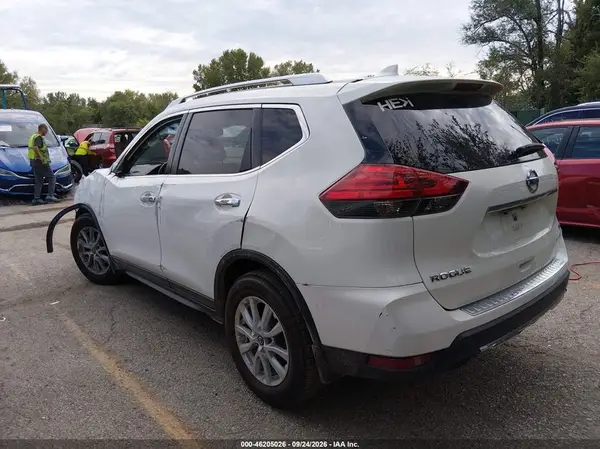 KNMAT2MT5HP531757 — 2017 Nissan Rogue, фото 3 с аукциона IAAI, Передняя часть