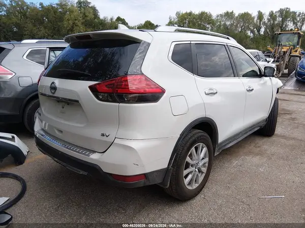 KNMAT2MT5HP531757 — 2017 Nissan Rogue, фото 4 с аукциона IAAI, Передняя часть