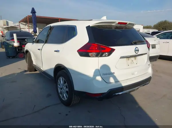 5N1AT2MT0HC858375 — 2017 Nissan Rogue, фото 3 с аукциона IAAI, Левый бок