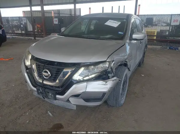 KNMAT2MV0HP517900 — 2017 Nissan Rogue, фото 2 с аукциона IAAI, Передняя часть