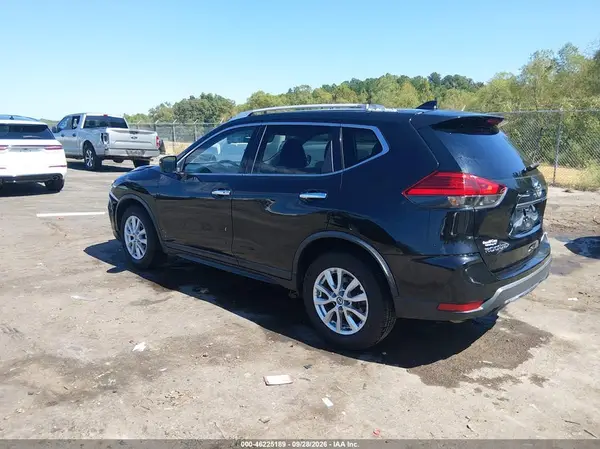 KNMAT2MT8HP501572 — 2017 Nissan Rogue, фото 3 с аукциона IAAI, Передняя часть