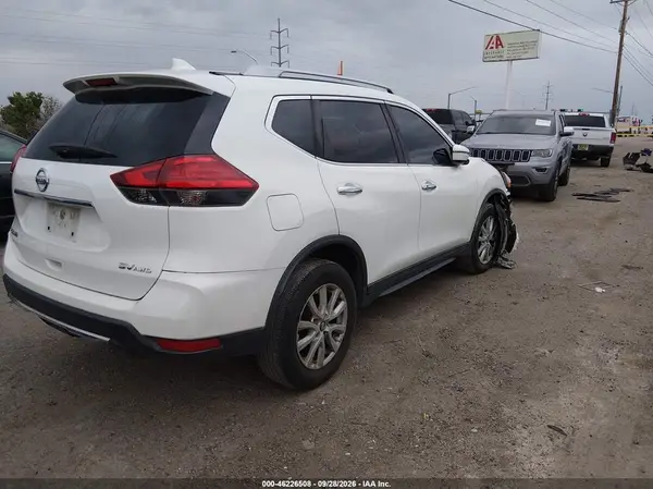 5N1AT2MV0HC853436 — 2017 Nissan Rogue, фото 4 с аукциона IAAI, Передняя часть