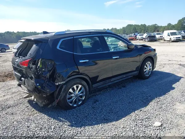 KNMAT2MT9HP561490 — 2017 Nissan Rogue, фото 4 с аукциона IAAI, Передняя часть