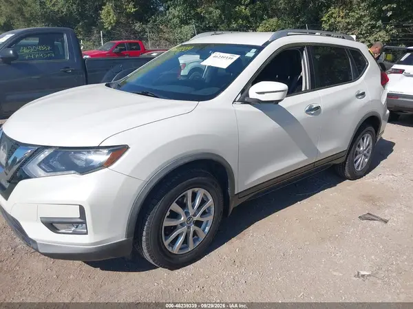 KNMAT2MVXHP605871 — 2017 Nissan Rogue, фото 2 с аукциона IAAI 08.10.2026, Естественный износ