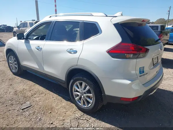 KNMAT2MVXHP605871 — 2017 Nissan Rogue, фото 3 с аукциона IAAI 08.10.2026, Естественный износ